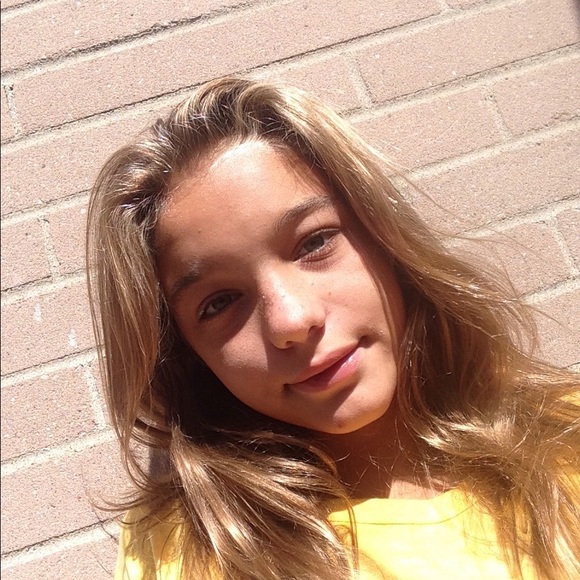 Meet your Posher, Claire - Picture 1 of 1